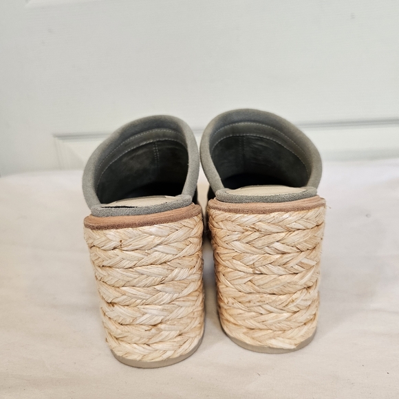 Dolce Vita Sage Suede Camdin Raffia Platform Clog Mule Heels - Picture 6 of 9